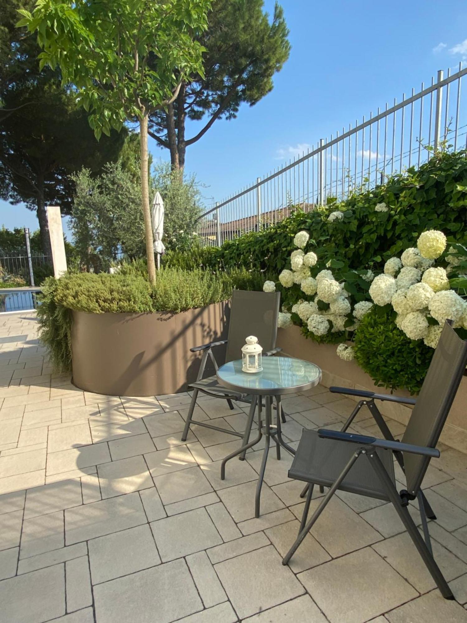 Bed & Breakfast La Home And Apartments Moniga del Garda Exterior photo